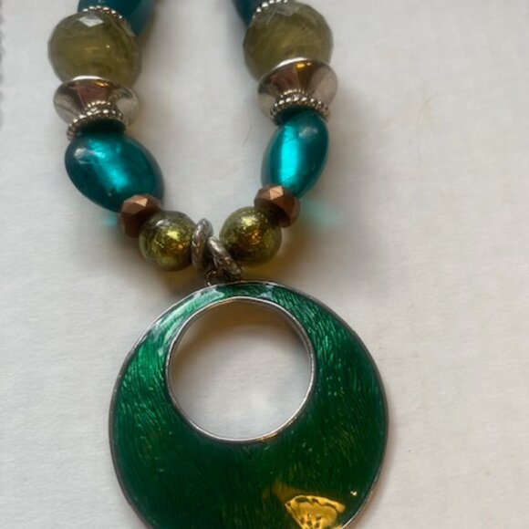 Vintage Necklace Lot. 6 Pieces. Mix of metals and beads - Picture 5 of 12